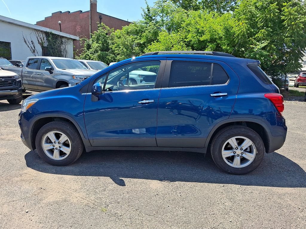 Certified 2020 Chevrolet Trax LT w/ LT Convenience Package AWD/4WD image 4