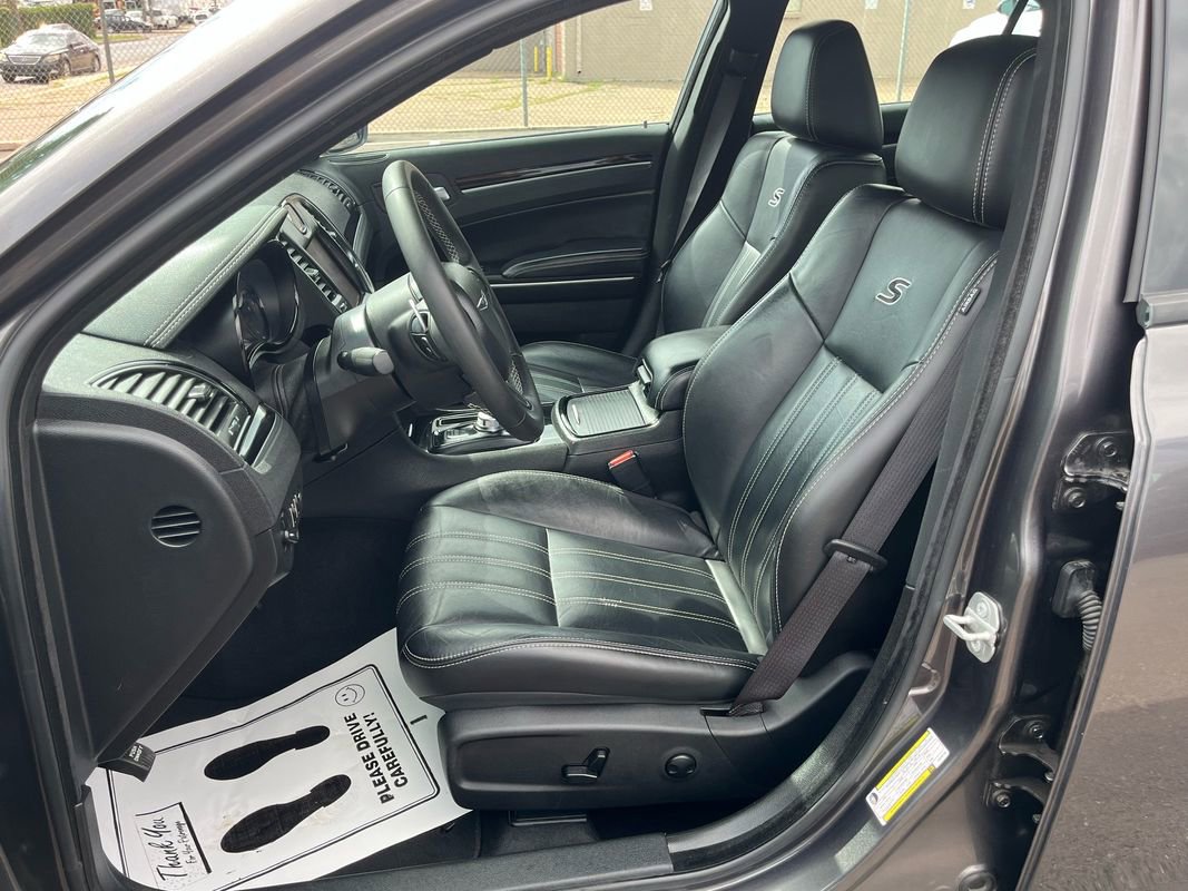 Used 2023 Chrysler 300 S image 19