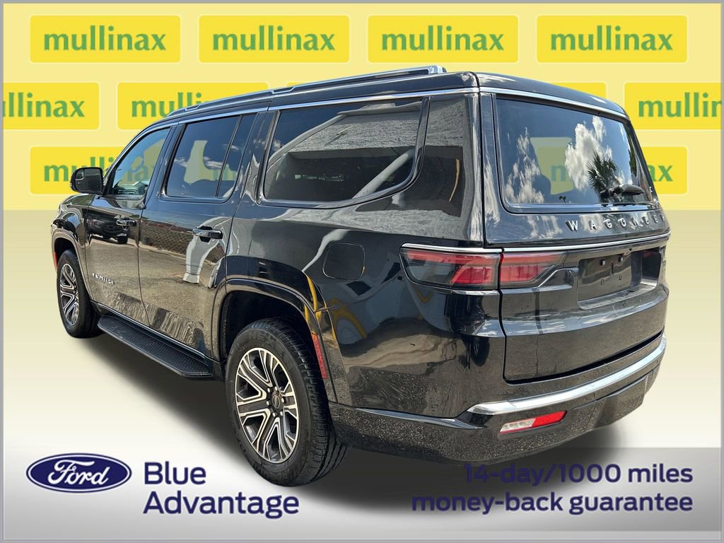 Used 2025 Jeep Wagoneer 4WD image 3