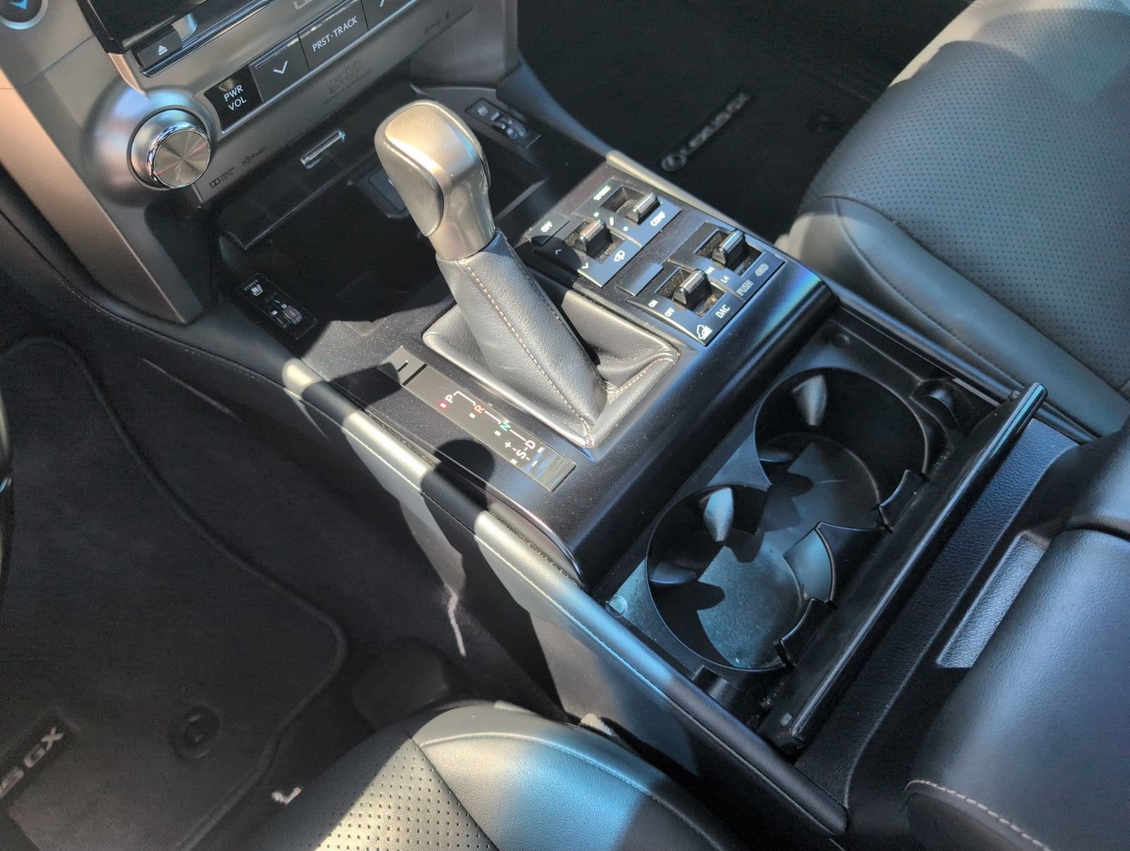 Certified 2021 Lexus GX 460 Luxury w/ Sport Design Package AWD/4WD image 13