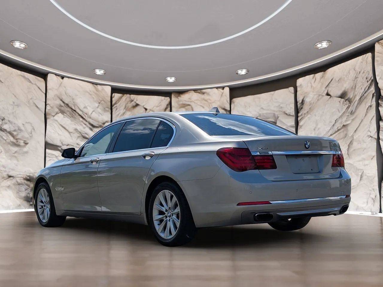 Used 2013 BMW 740Li xDrive AWD/4WD image 7
