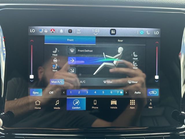 Certified 2024 Jeep Wagoneer 4WD w/ HD Trailer Tow Package image 19