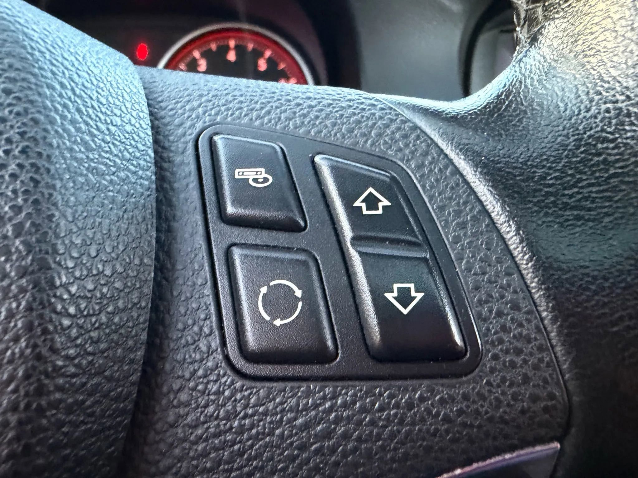 Used 2011 BMW 328i xDrive Coupe image 33