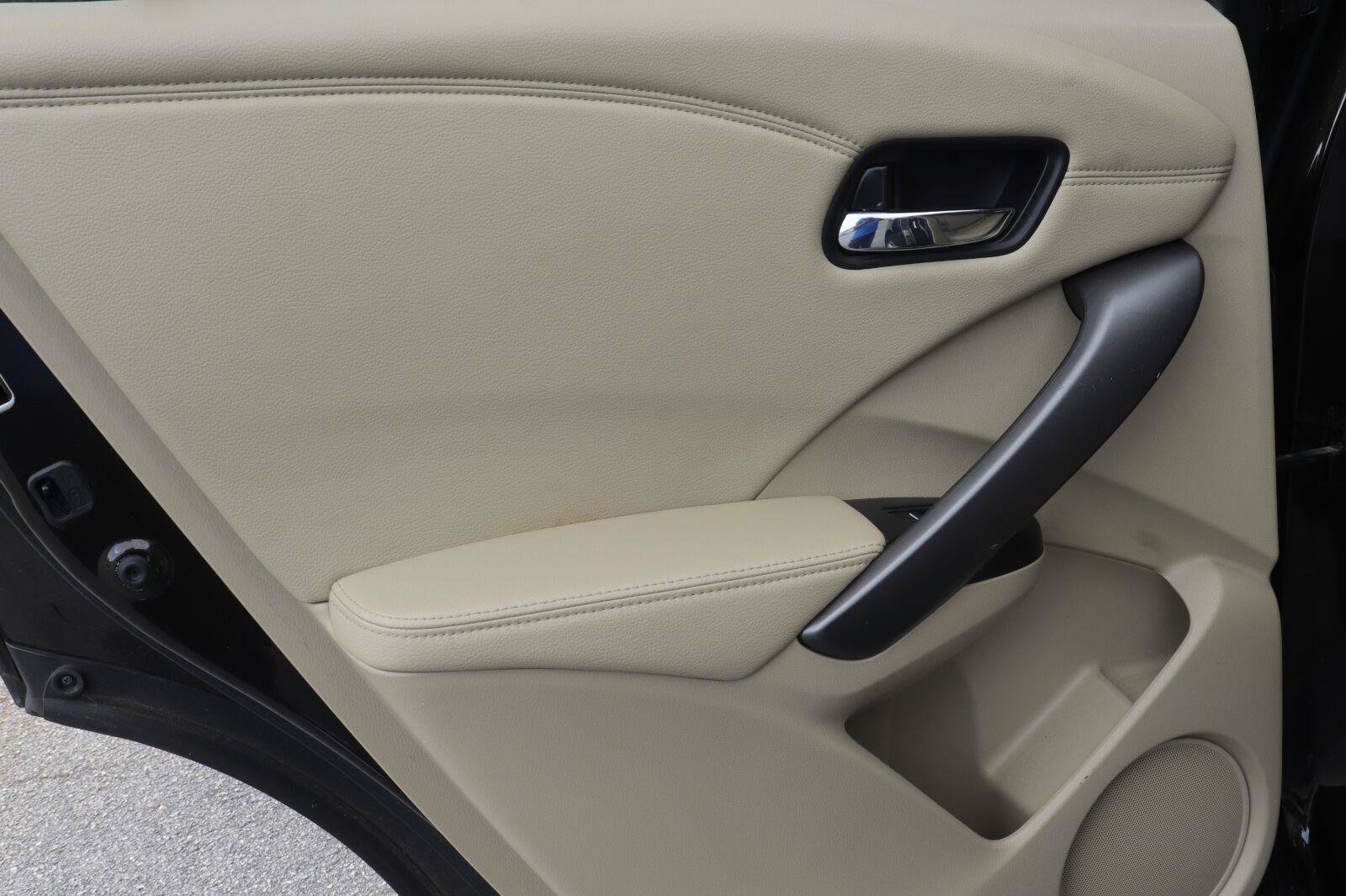 Used 2015 Acura RDX FWD w/ Technology Package image 12