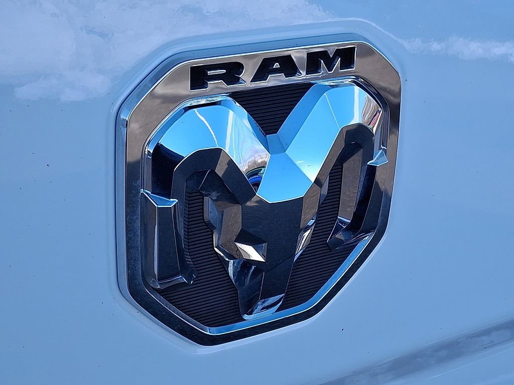 Used 2022 RAM 2500 Tradesman w/ Chrome Appearance Group image 30