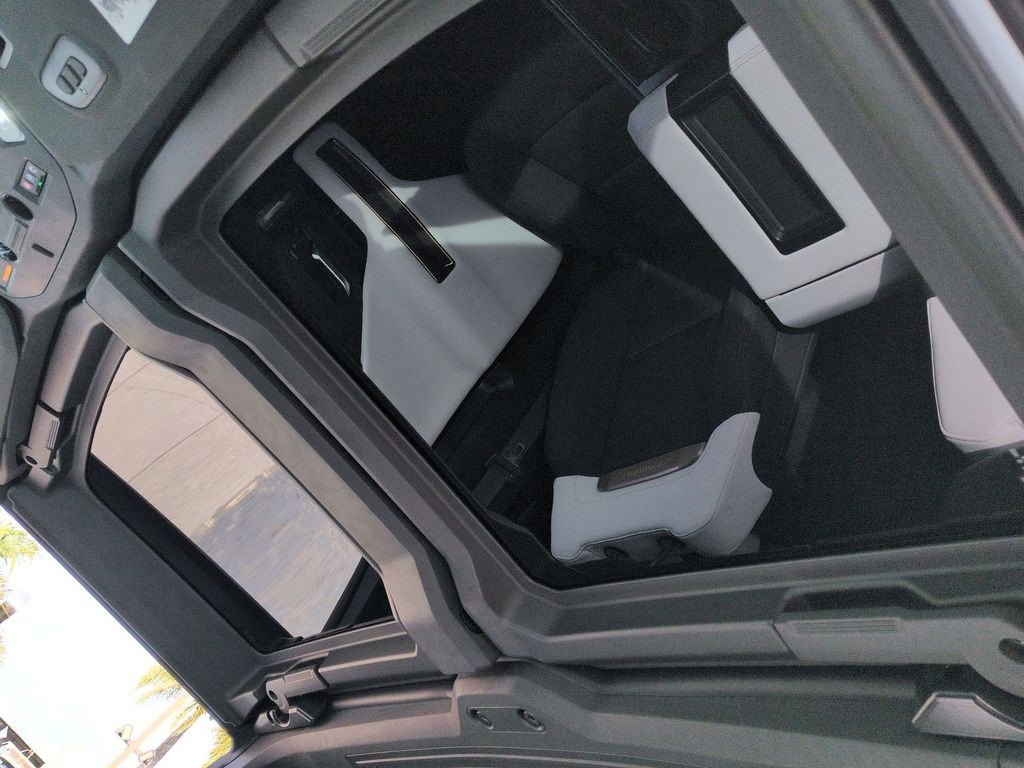 Certified 2024 GMC Hummer EV 2X AWD/4WD image 20