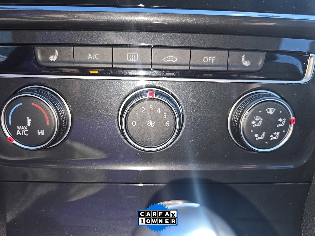 Used 2021 Volkswagen Golf 4-Door image 24