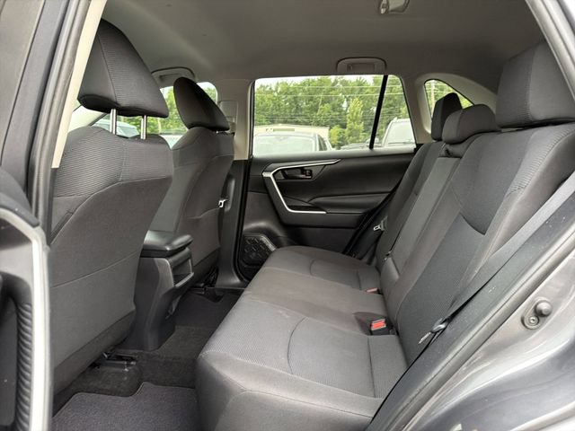 Used 2020 Toyota RAV4 LE FWD image 14