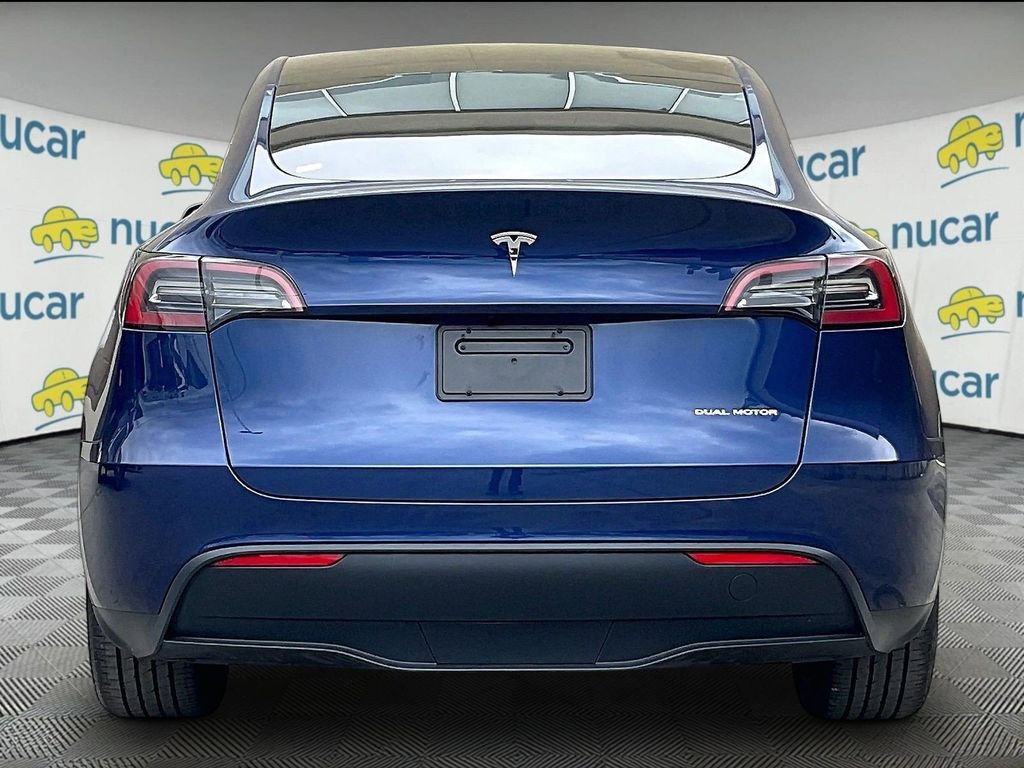 Used 2024 Tesla Model Y Long Range AWD/4WD image 5