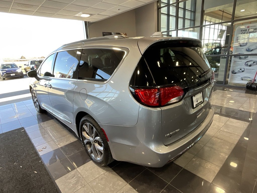 Used 2018 Chrysler Pacifica Limited w/ Advanced Safetytec Group image 5