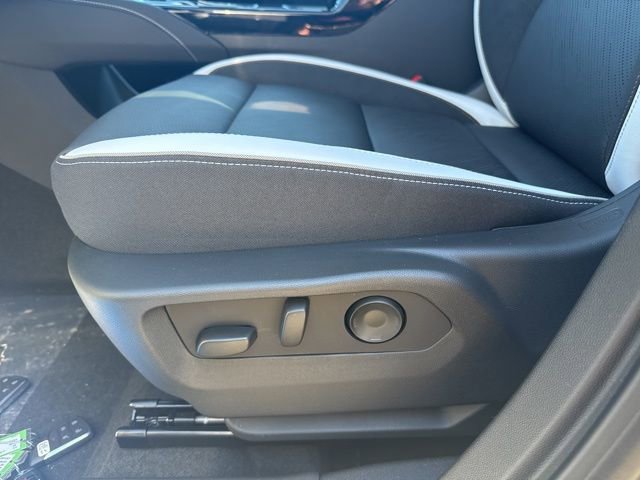 New 2026 Buick Envision Sport Touring image 21