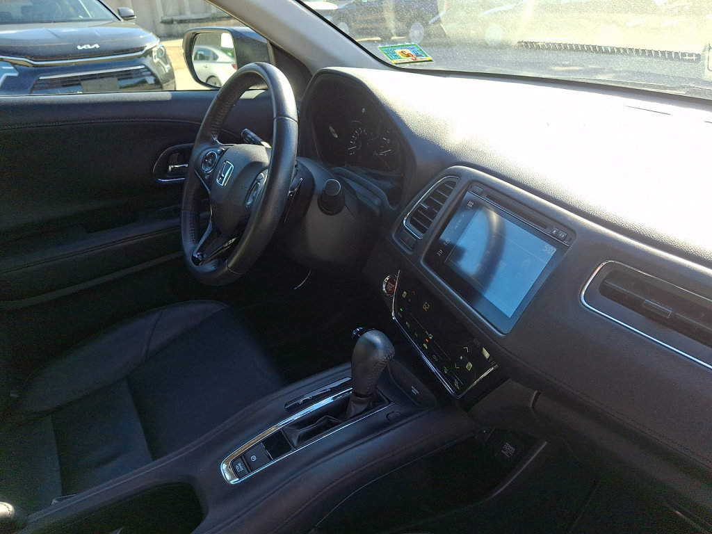 Used 2017 Honda HR-V EX-L image 12