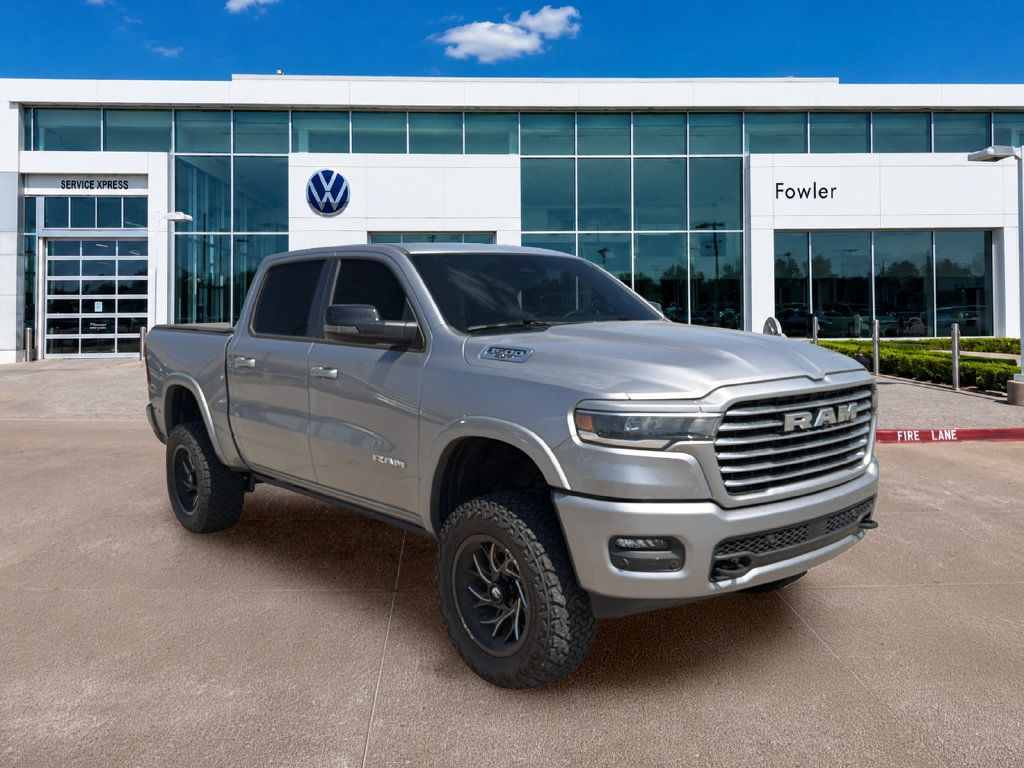 Used 2025 RAM 1500 Laramie w/ Laramie Southwest Edition AWD/4WD image 3