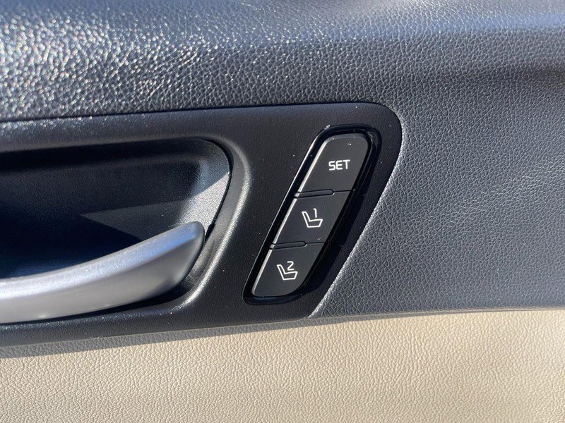 Used 2016 Kia Optima LX w/ Technology Package image 18