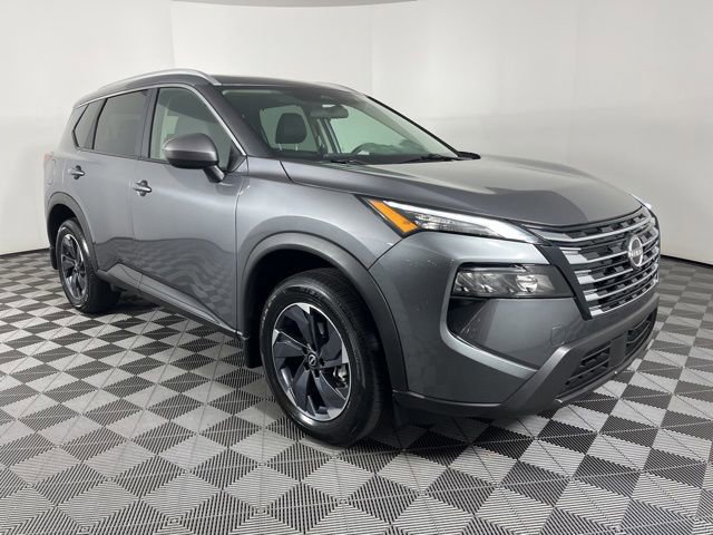 Used 2025 Nissan Rogue SV w/ SV Premium Package FWD image 3