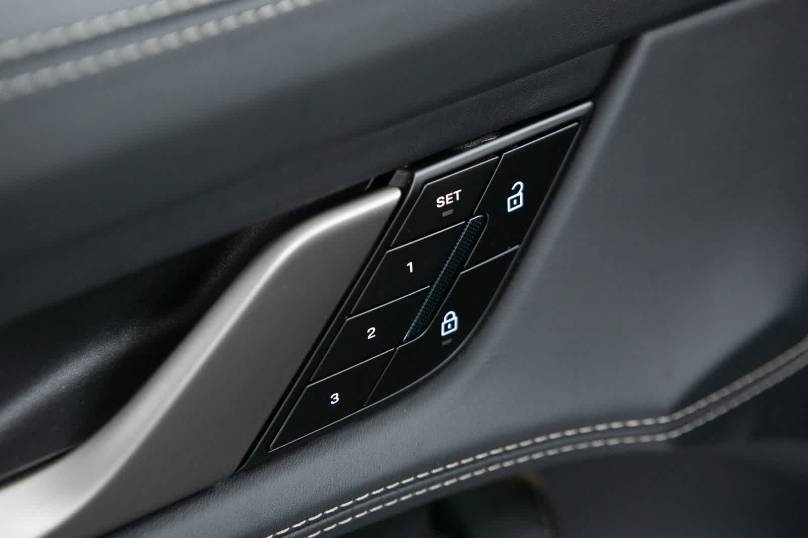 New 2026 Porsche Taycan Turbo AWD/4WD image 26