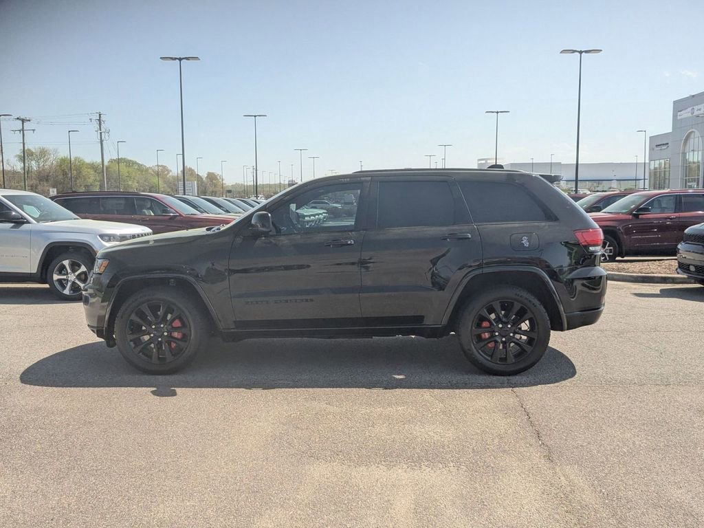 Used 2018 Jeep Grand Cherokee Altitude video 2