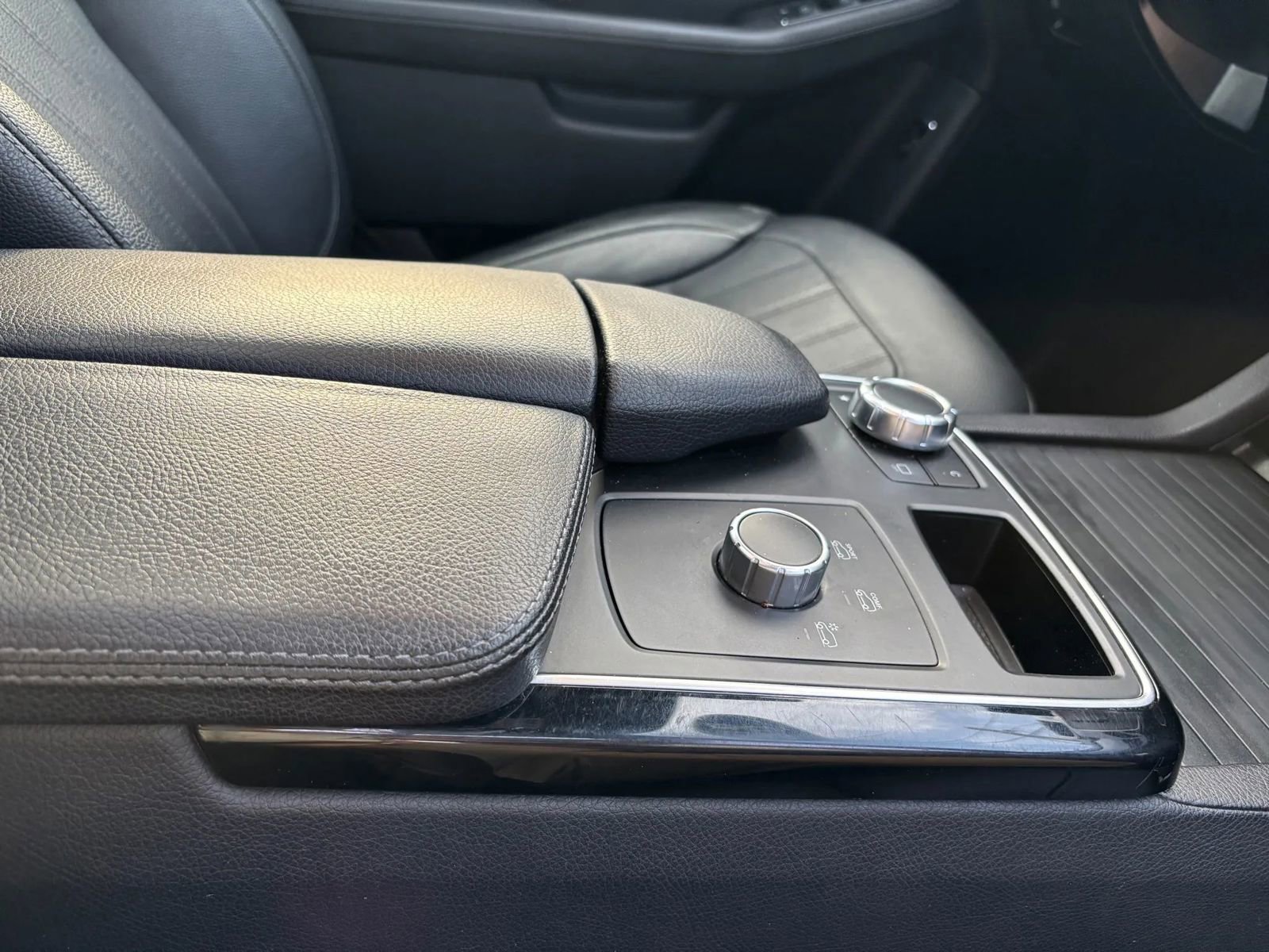 Used 2018 Mercedes-Benz GLE 350 image 41