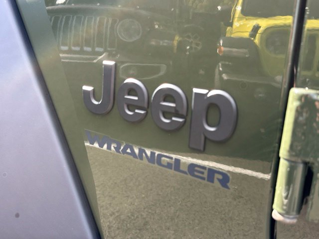 Used 2021 Jeep Wrangler Sport AWD/4WD image 33