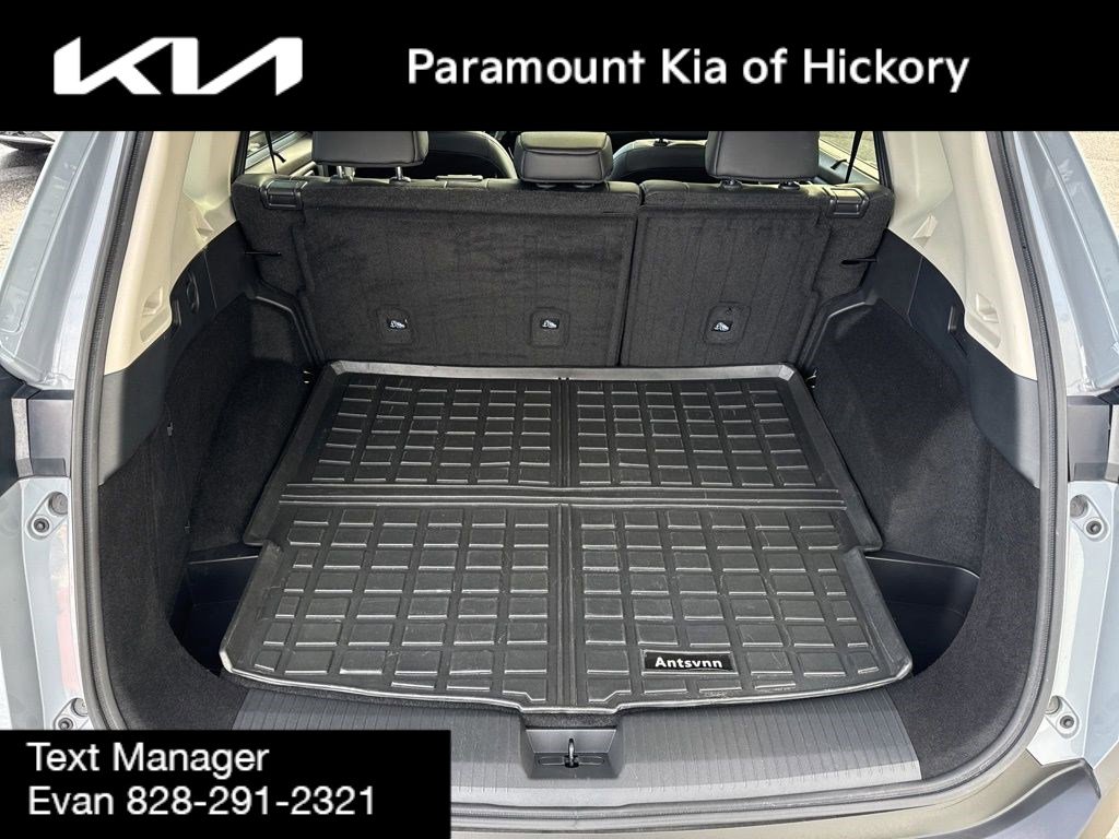 Used 2021 Nissan Rogue SL w/ Premium Package image 12