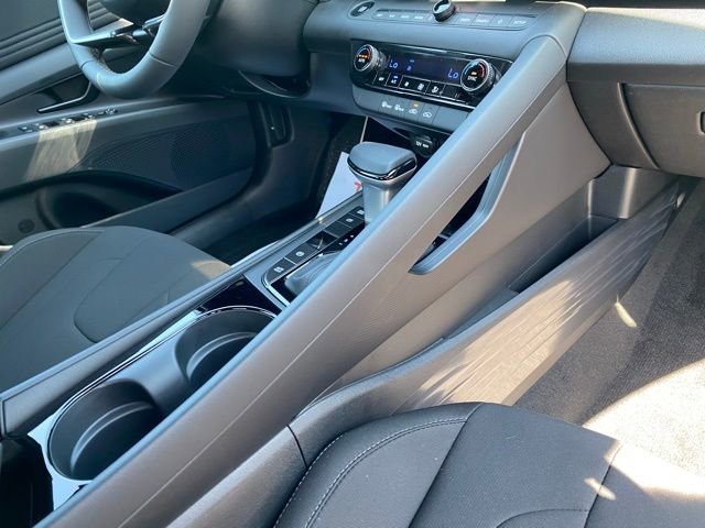 New 2025 Hyundai Elantra Hybrid FWD image 33