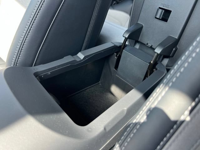 Certified 2024 Ford Mustang Coupe RWD image 16