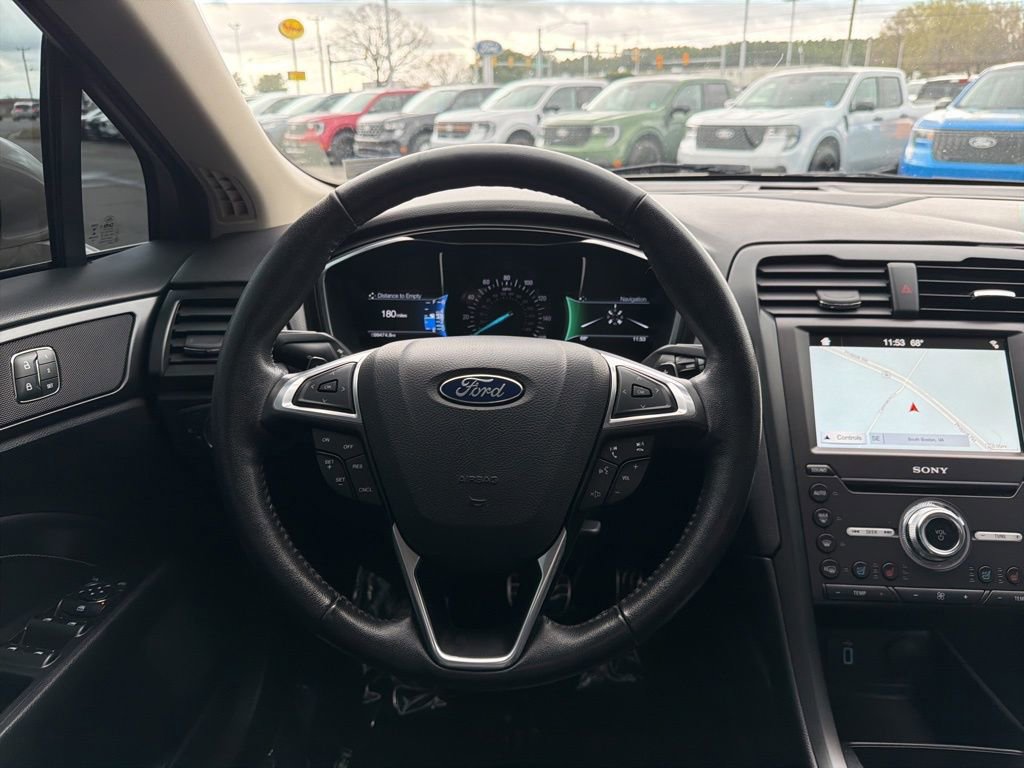 Used 2017 Ford Fusion Titanium image 24