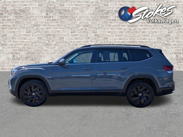 Certified 2025 Volkswagen Atlas SE w/ Black Wheel Package image 36
