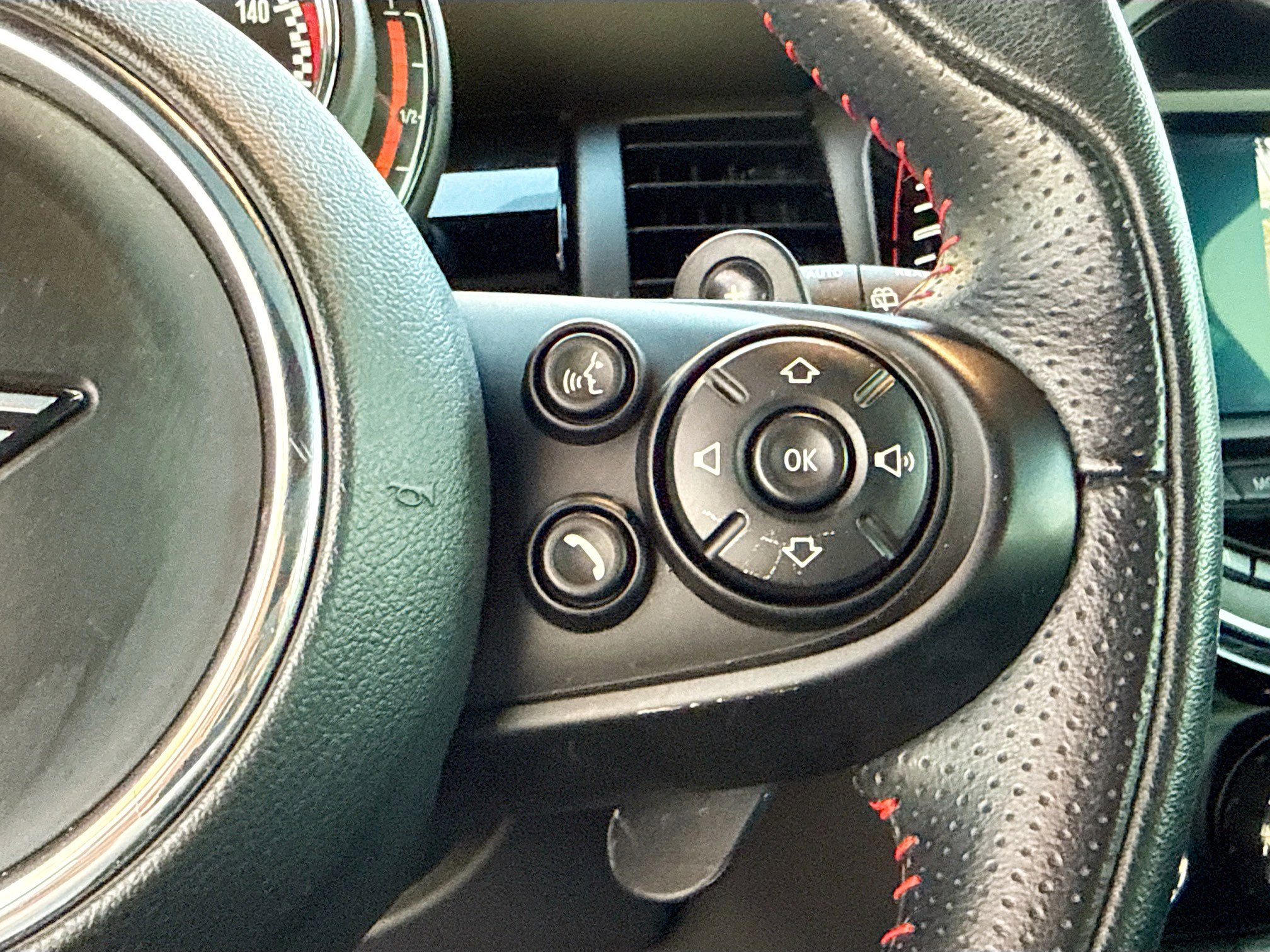 Used 2019 MINI Cooper John Cooper Works w/ Signature Upholstery Package image 37