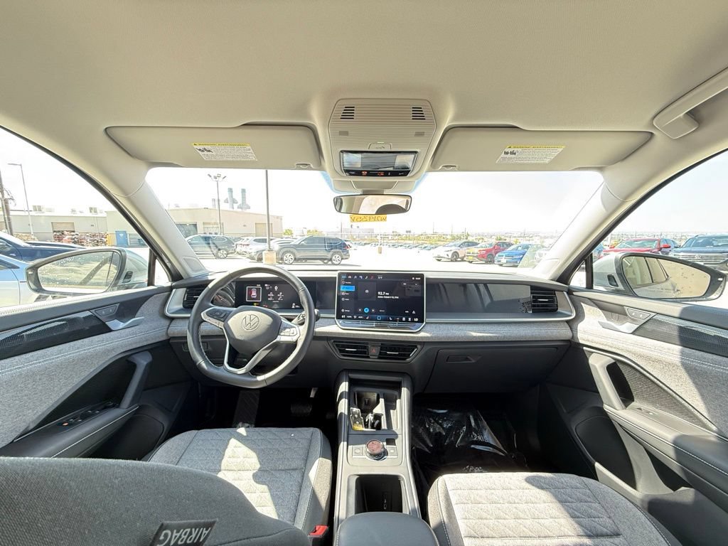 Certified 2025 Volkswagen Tiguan S FWD image 17