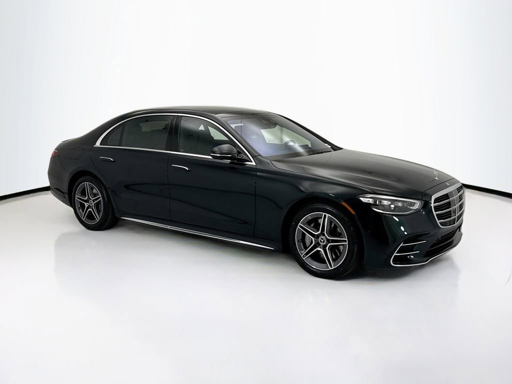 New 2026 Mercedes-Benz S 580e 4MATIC Sedan image 3