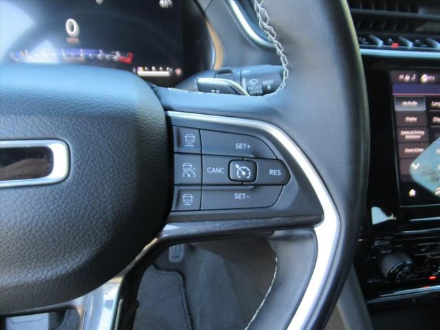 Certified 2022 Jeep Grand Cherokee L Laredo AWD/4WD image 20