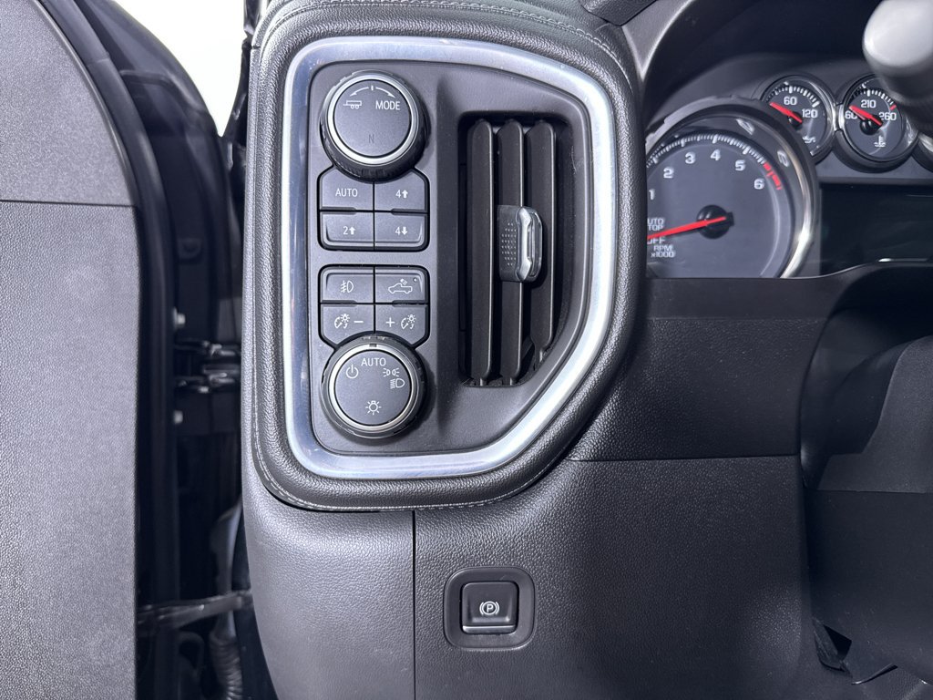 Used 2021 Chevrolet Silverado 1500 LT Trail Boss AWD/4WD image 25
