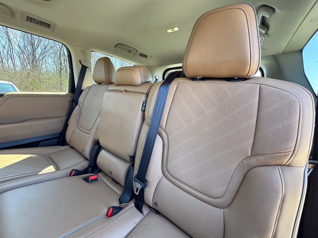 Certified 2026 INFINITI QX80 Luxe w/ Cargo Package AWD/4WD image 25