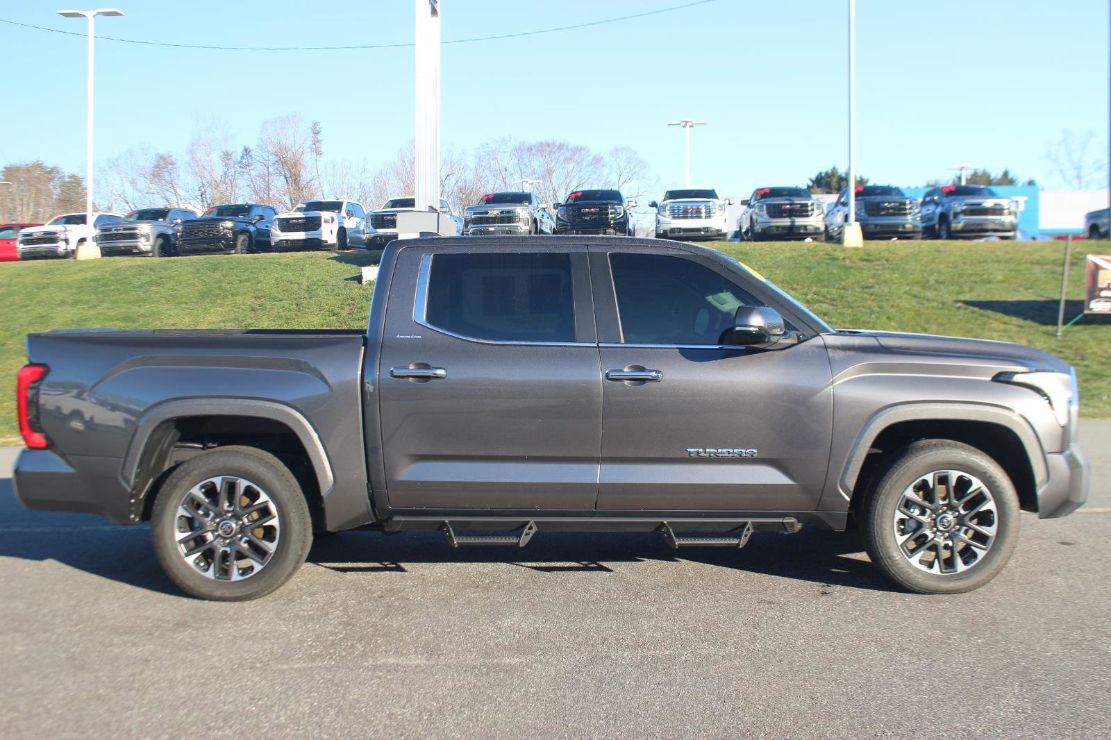 Used 2024 Toyota Tundra Limited w/ Power Package image 8