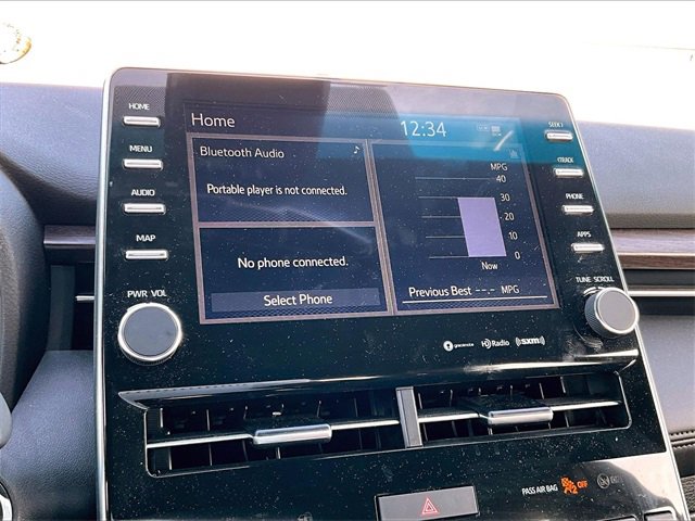 Used 2022 Toyota Avalon XLE image 18