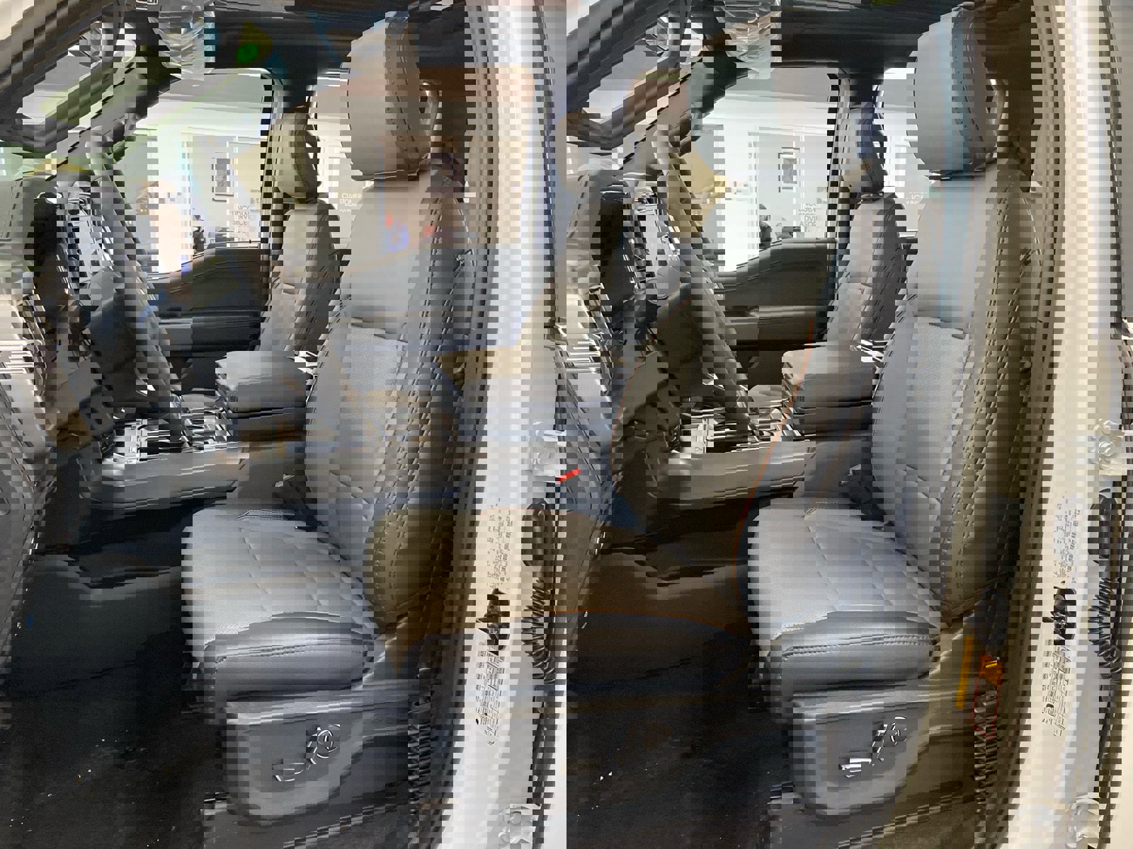 New 2026 Ford F150 Lariat w/ Equipment Group 502A High image 16