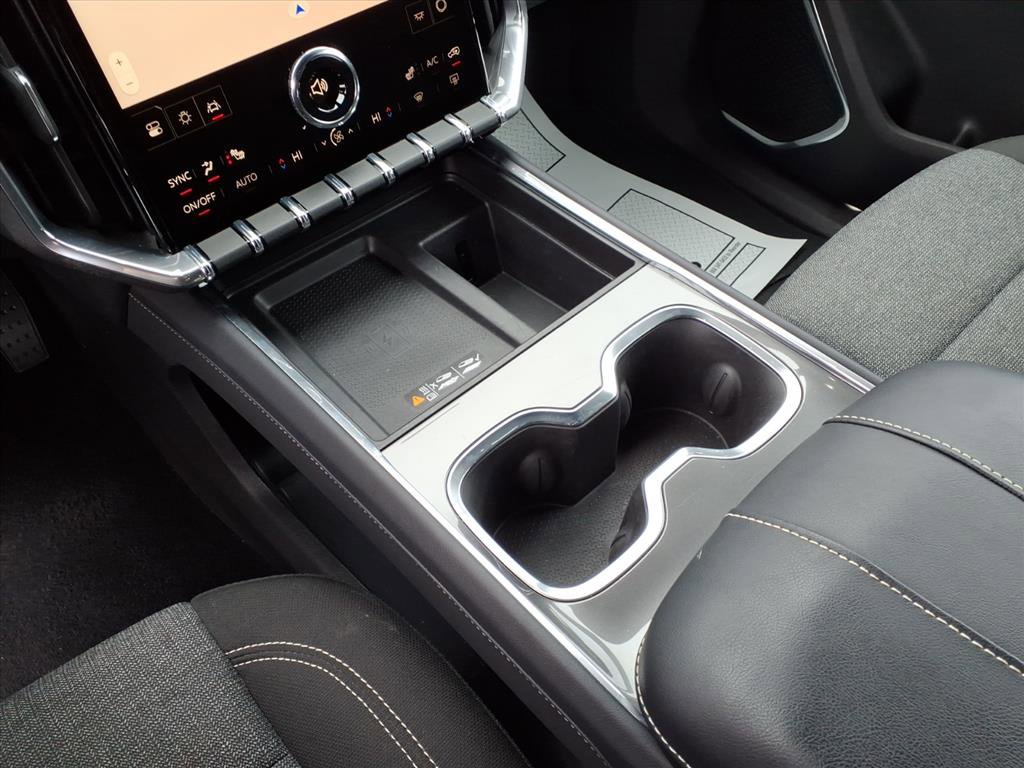 Used 2025 GMC Acadia Elevation image 17