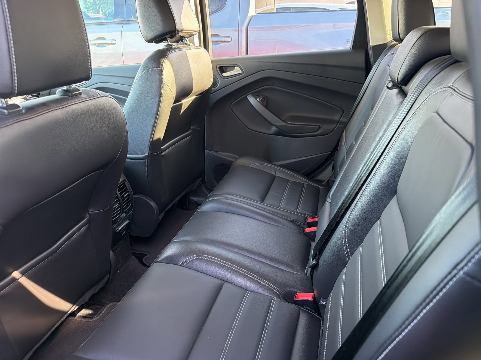 Used 2017 Ford Escape SE w/ SE Leather Comfort Package image 8