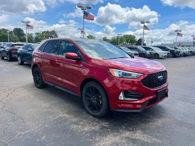 Used 2024 Ford Edge ST-Line w/ Class II Trailer Tow Package AWD/4WD image 3