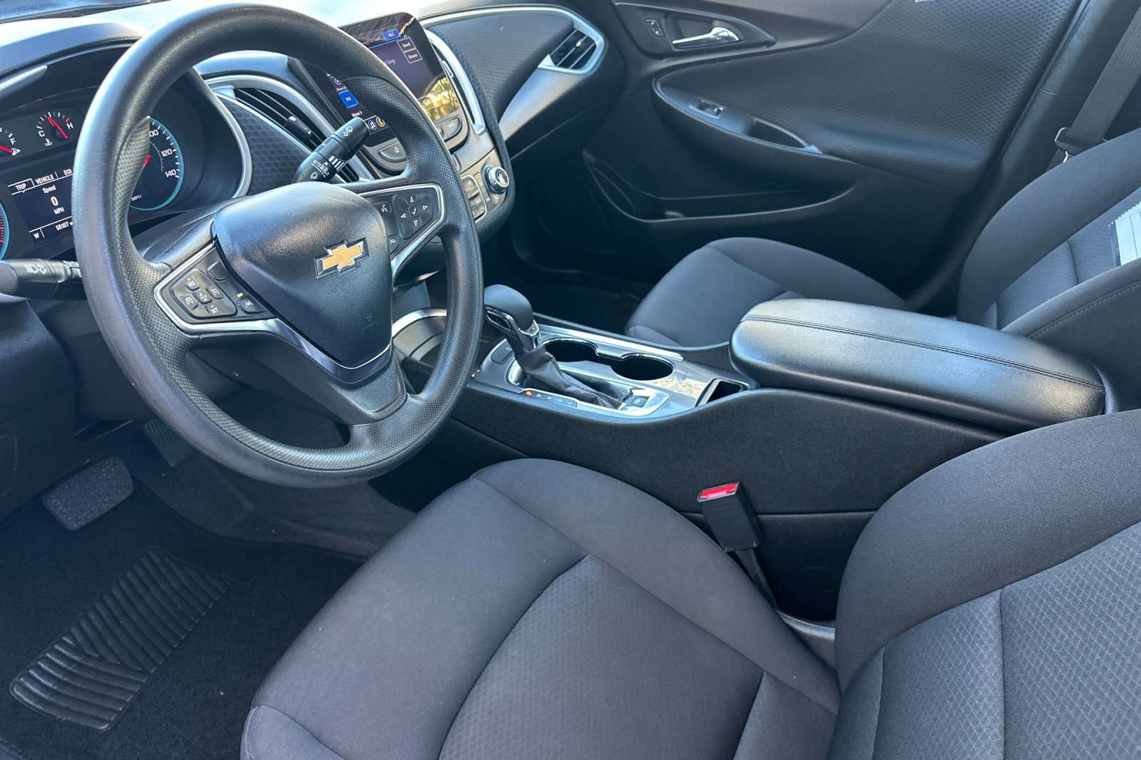 Used 2023 Chevrolet Malibu LT FWD image 10