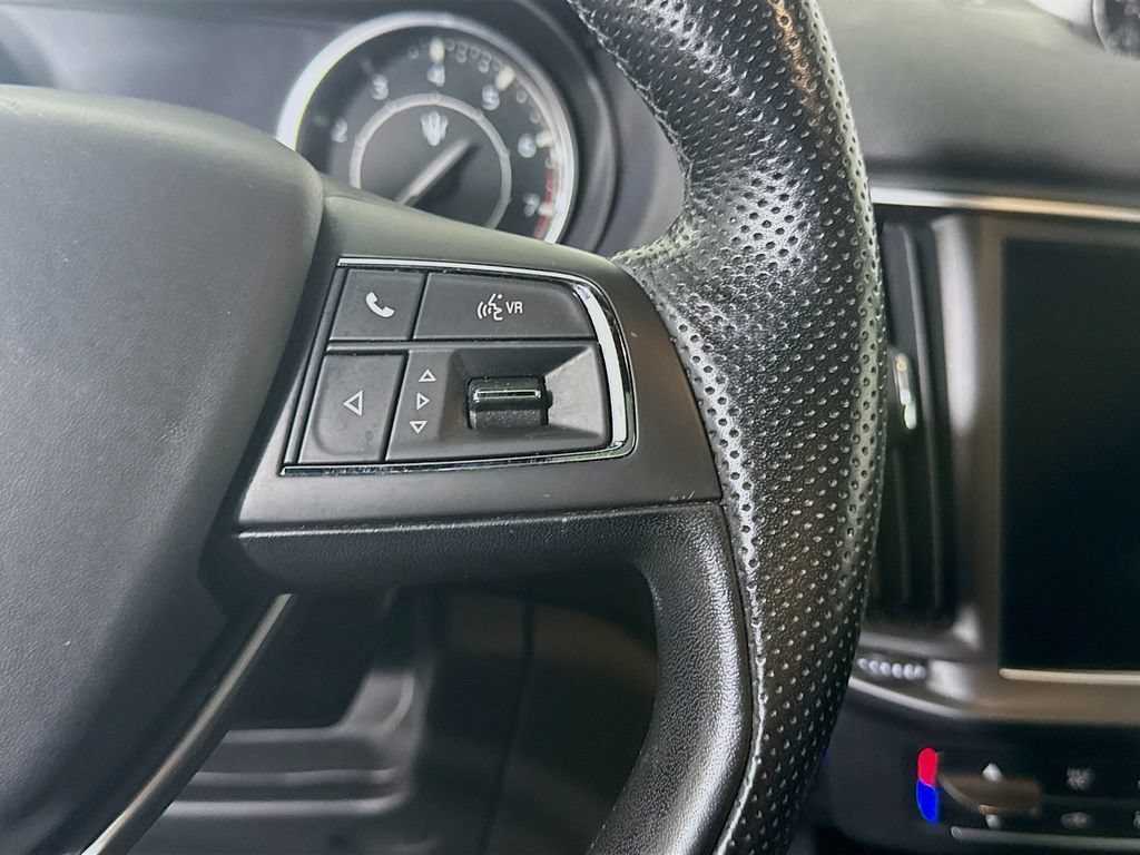 Used 2022 Maserati Levante GT AWD/4WD image 23