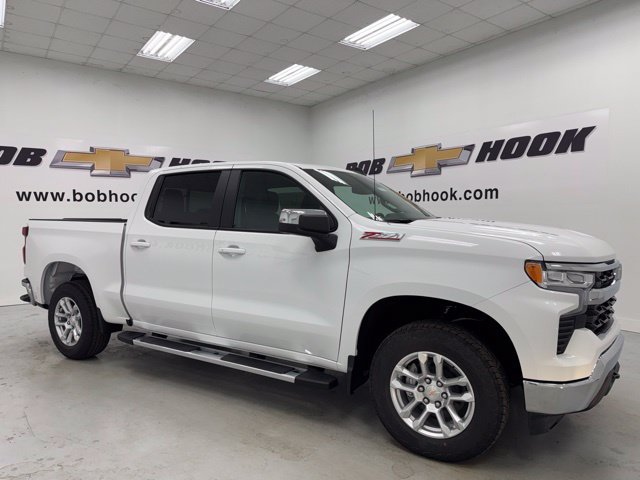 New 2026 Chevrolet Silverado 1500 LT w/ Z71 Off-Road Package AWD/4WD image 3