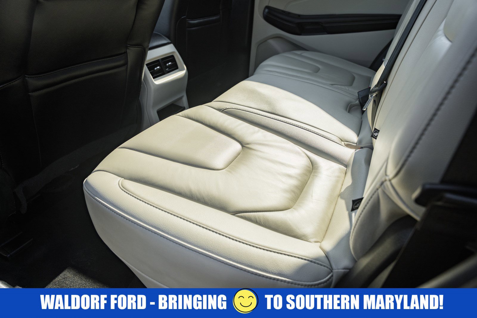 Used 2022 Ford Edge Titanium image 38