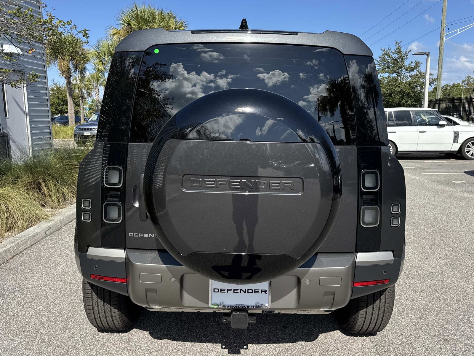 New 2026 Land Rover Defender 110 S image 7