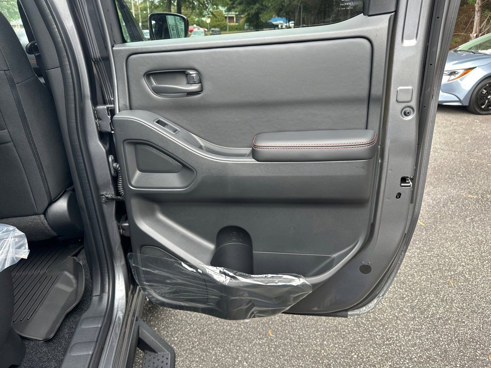 New 2026 Nissan Frontier PRO-4X w/ Pro-4x Convenience Package image 16