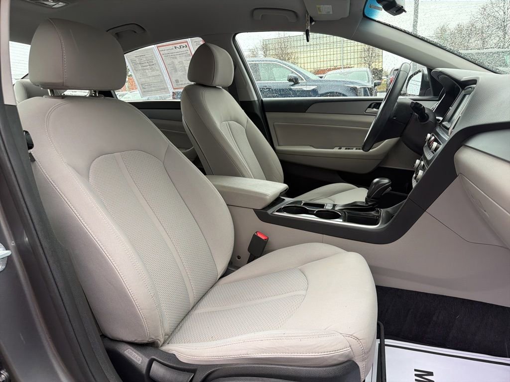 Used 2018 Hyundai Sonata SEL w/ Cargo Package image 12
