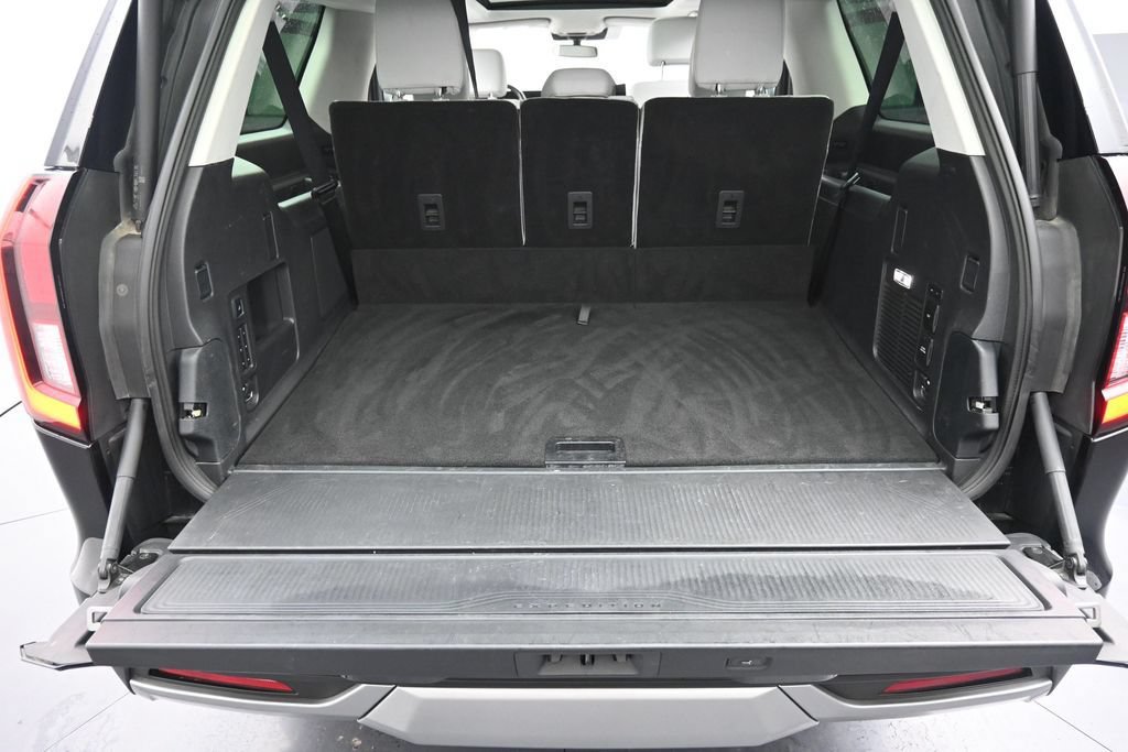 Used 2025 Ford Expedition Max Platinum AWD/4WD image 39
