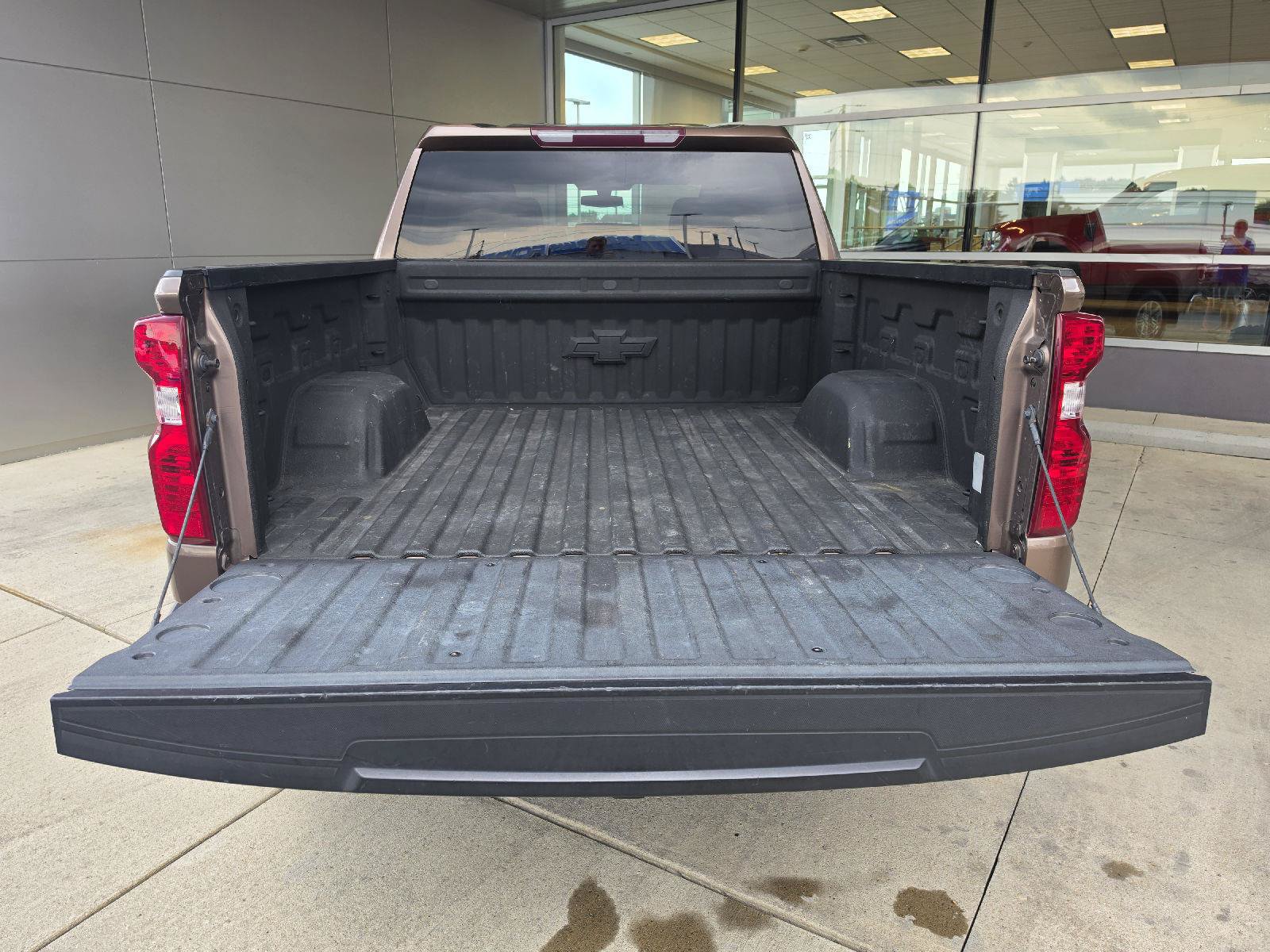 Used 2019 Chevrolet Silverado 1500 LT w/ All-Star Edition AWD/4WD image 4