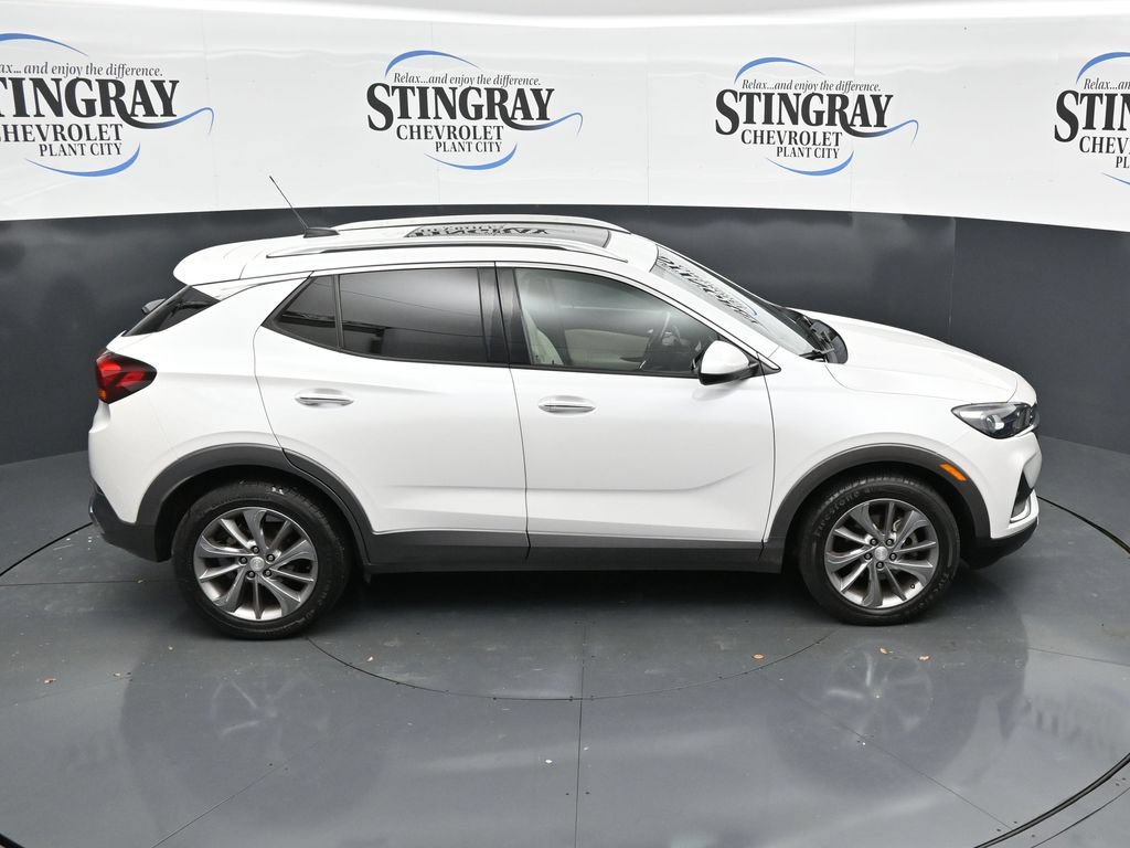 Used 2021 Buick Encore GX Essence w/ Experience Buick Package FWD image 25
